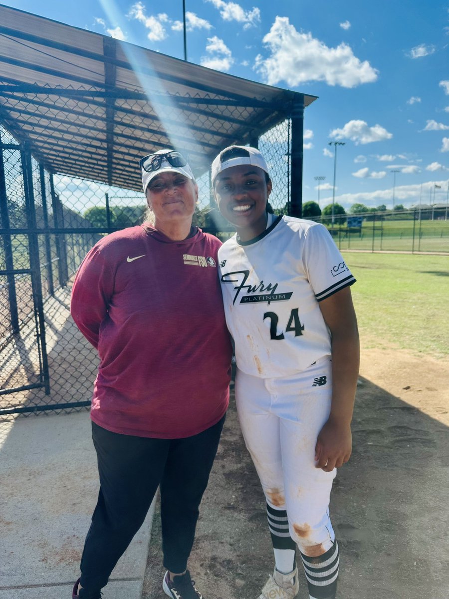 MrsACombs's tweet photo. As a mom to a daughter who LOVES softball. I can’t thank @Coach_Alameda enough for today. She literally stopped eating her sandwich to let @combs_addi take a picture with her. She’ll never forget this! We loved camp and this was my favorite moment, thank you again! 
@FSU_Softball https://t.co/0VX6FCslci