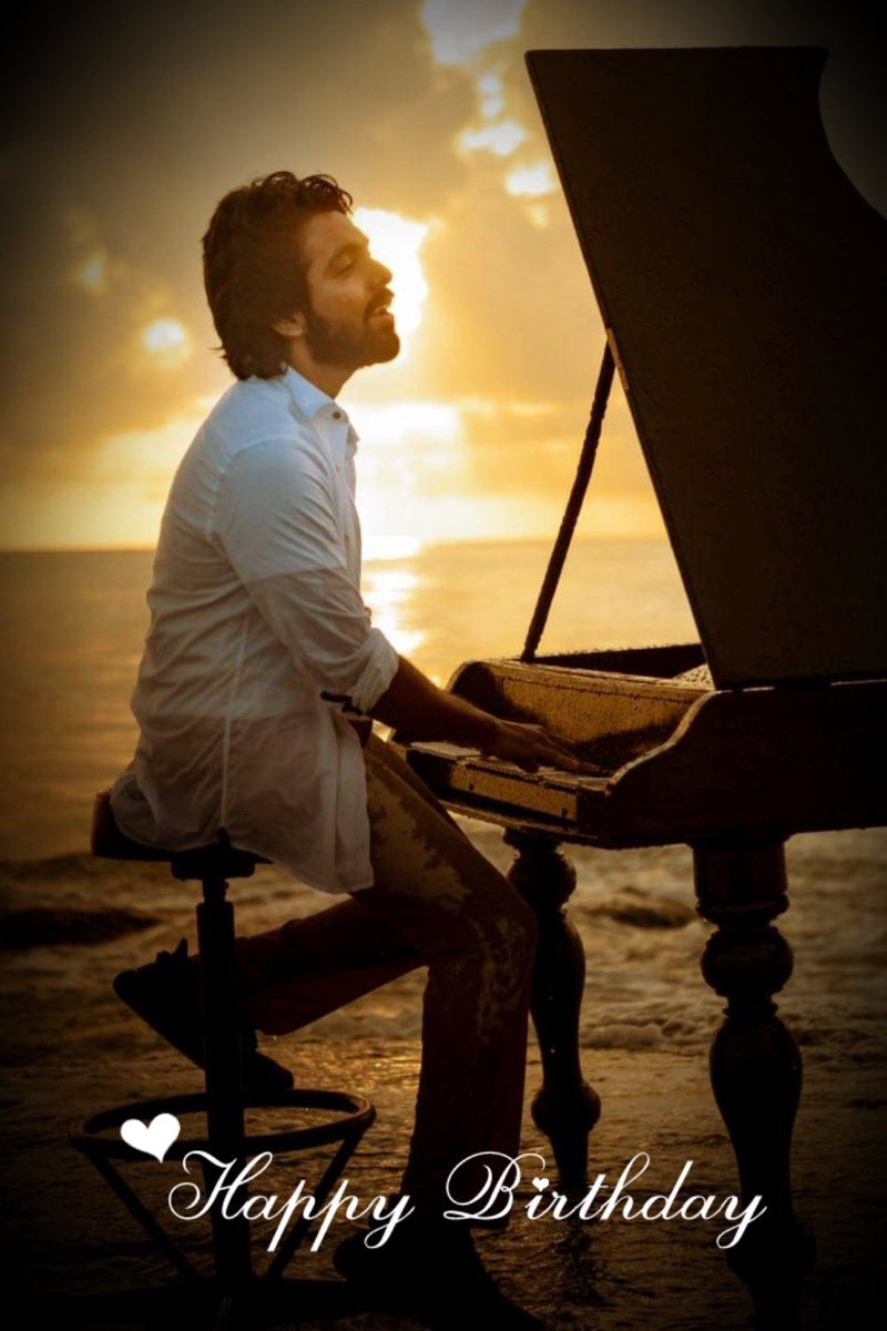 #HappyBirthdayGVPrakash 😍

Your most favorite song & album of @gvprakash ?