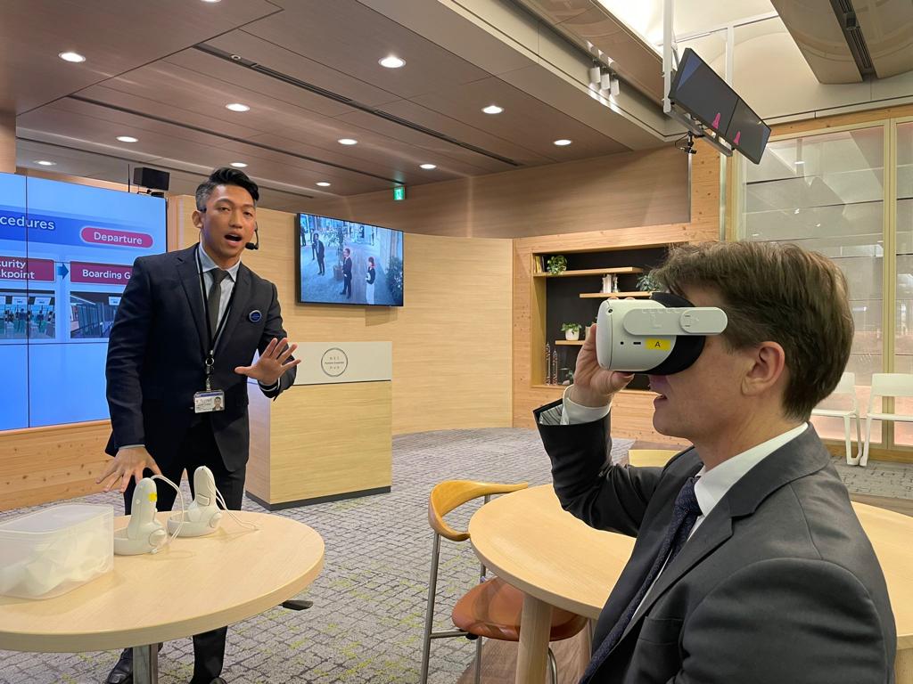 AusAmbJPN's tweet photo. NECの皆様とテレコミュニケーション、サイバーセキュリティ分野での協力について話し合いました。安全で強靭な連結性は、日豪🇦🇺🇯🇵と両国の信頼のおけるパートナーにとって重要なアジェンダです https://t.co/CwJlSfONzN