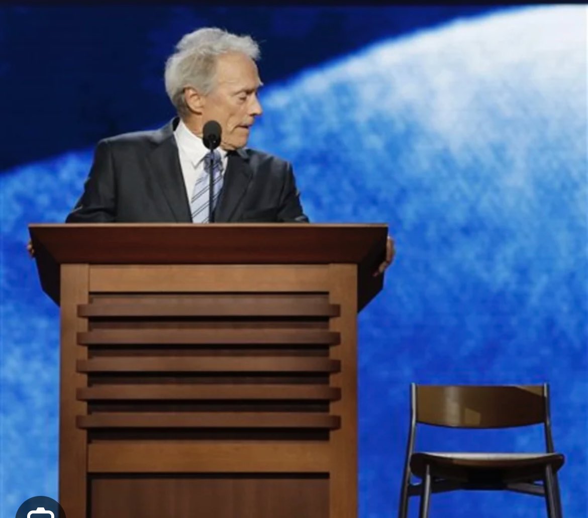 @0liviajulianna Clint Eastwood v Chair