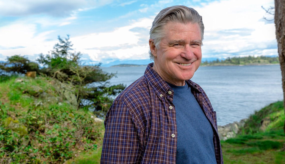 Saddened to hear of Treat Williams untimely passing. Loved him on #Everwood, #ChesapeakeShores, #BlueBloods, and more. #RIPTreatWilliams @Rtreatwilliams