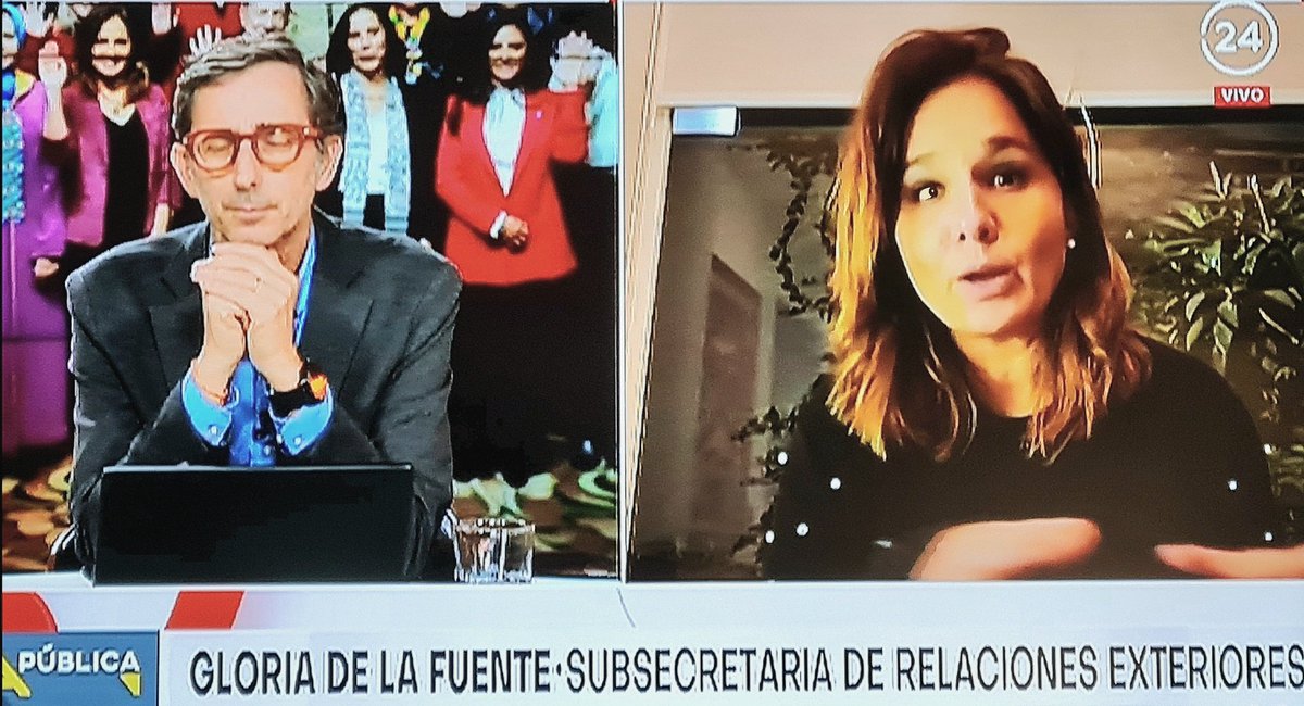 Tor25899035's tweet photo. 🇨🇱 | UNA VERGUENZA escuchar a la Subsecretaria de https://t.co/bULMP7L3B8. Gloria de la Fuente, señalando que "la agenda feminista es la prioridad del ministerio", cuando la urgencia debería estar puesta en tratados para controlar el flujo migratorio internacional. Indignante RT https://t.co/dK4QVuMRki