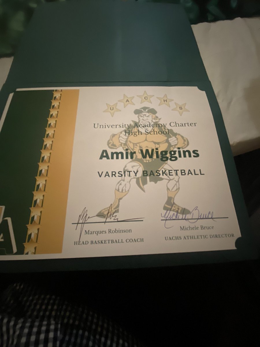 Amirwiggins23's tweet photo. Uachs Athletic Banquet.
I had a amazing time and I'm thankful to be apart of this team and family. Insha Allah next season is ours #GeneralsOnTop๐ https://t.co/fUZgaBkUuO