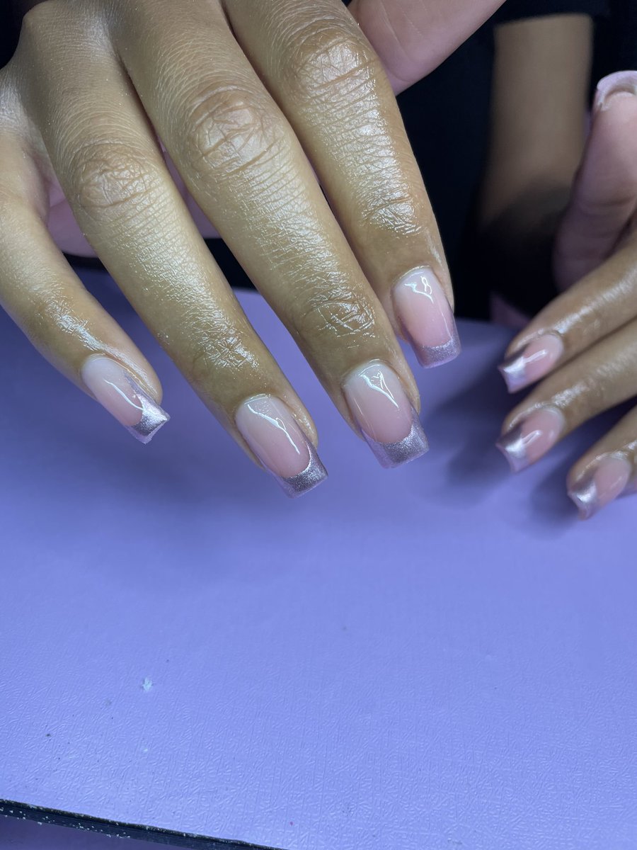 TeronaGlam's tweet image. Chrome French💜

June appointments available 💜

#baltimorenailtech #baltimorenails