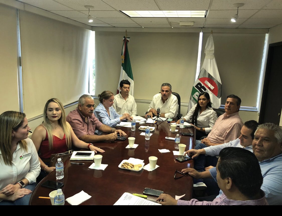 LachoReyna's tweet photo. Agradezco la consideración y confianza del Presidente @carlossolisg, así como de las y los consejeros políticos por elegirme como Secretario Técnico del Consejo Político Estatal del @PRITampsOficial.

Así mismo reconozco y agradezco el trabajo que llevó acabo @alecardenasc26. https://t.co/XkLzEWUUDT
