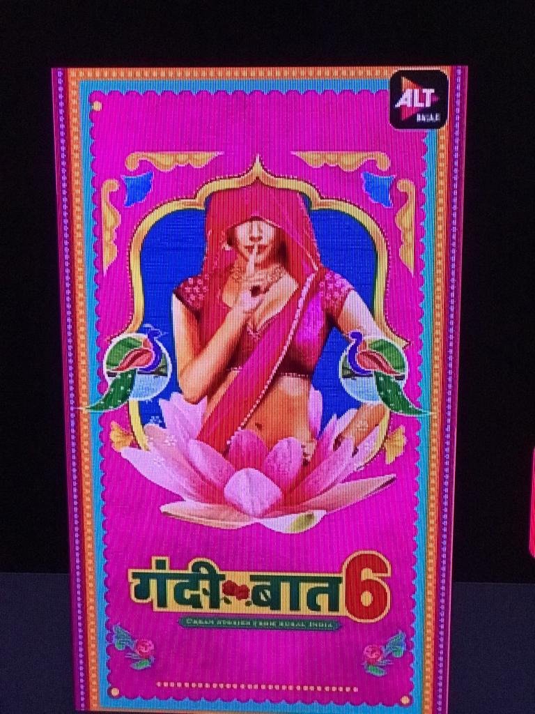 nshuklain's tweet photo. Alt Balaji एकता कपूर का है, नाम में ही बालाजी विराजमान हैं, लेकिन काम बिलकुल उलटे हैं, इसमें एक तरह से सॉफ्ट पोर्न परोसा जाता है, उस से भी मन नहीं भरा तो लक्ष्मी जी जैसा मिलता जुलता थंबनेल क्रिएट कर दिया, कमल के फूल पर एक गन्दी सी औरत को बैठा दिया, क्या सिर्फ मुझे ये आपत्तिजनक लग रहा है या आप सबको भी इसमें आपत्ति है ??