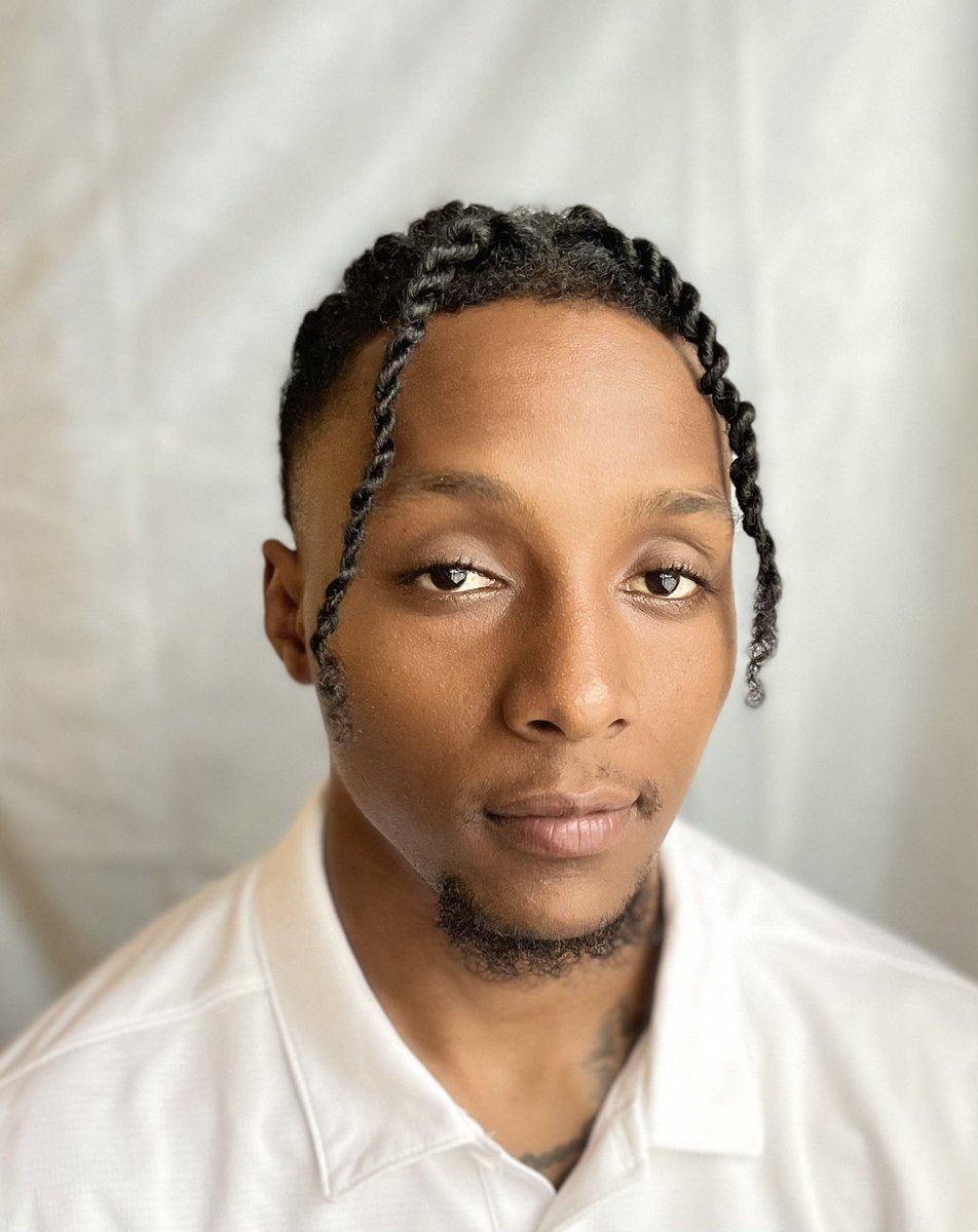 Tigertough1's tweet photo. Lincoln Boys Basketball program would like to welcome Coach Neal, player development coach to the basketball staff. Coach Neal is a Lincoln Alum, and brings a wealth of knowledge &amp; experience as a player to the program. #TigerTough @DNeal_4real @CoachCedP @LHS5PS @ballout_spank https://t.co/5MqxHizP2q