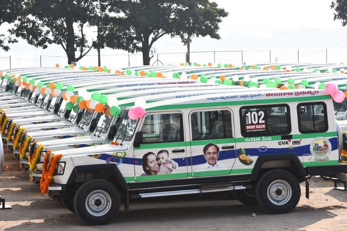 KTRBRS's tweet photo. ఆకాశంలో సగం కాదు.. “ఆమే” ఆకాశం...
సంక్షేమంలో సగం కాదు.. ”ఆమే” అగ్రభాగం...

మహిళా సంక్షేమంలో.. 
మన తెలంగాణ రాష్ట్రం..
యావత్ దేశానికే ఆదర్శం..

అప్పుడే పుట్టిన ఆడబిడ్డ నుంచి... 
ఆరు పదులు దాటిన అవ్వల వరకు...
అందరినీ కంటికి రెప్పలా కాపాడుతోంది...
మనసున్న కేసీఅర్ సర్కార్ 

#తెలంగాణదశాబ్దిఉత్సవాలు
#TelanganaFormationDay