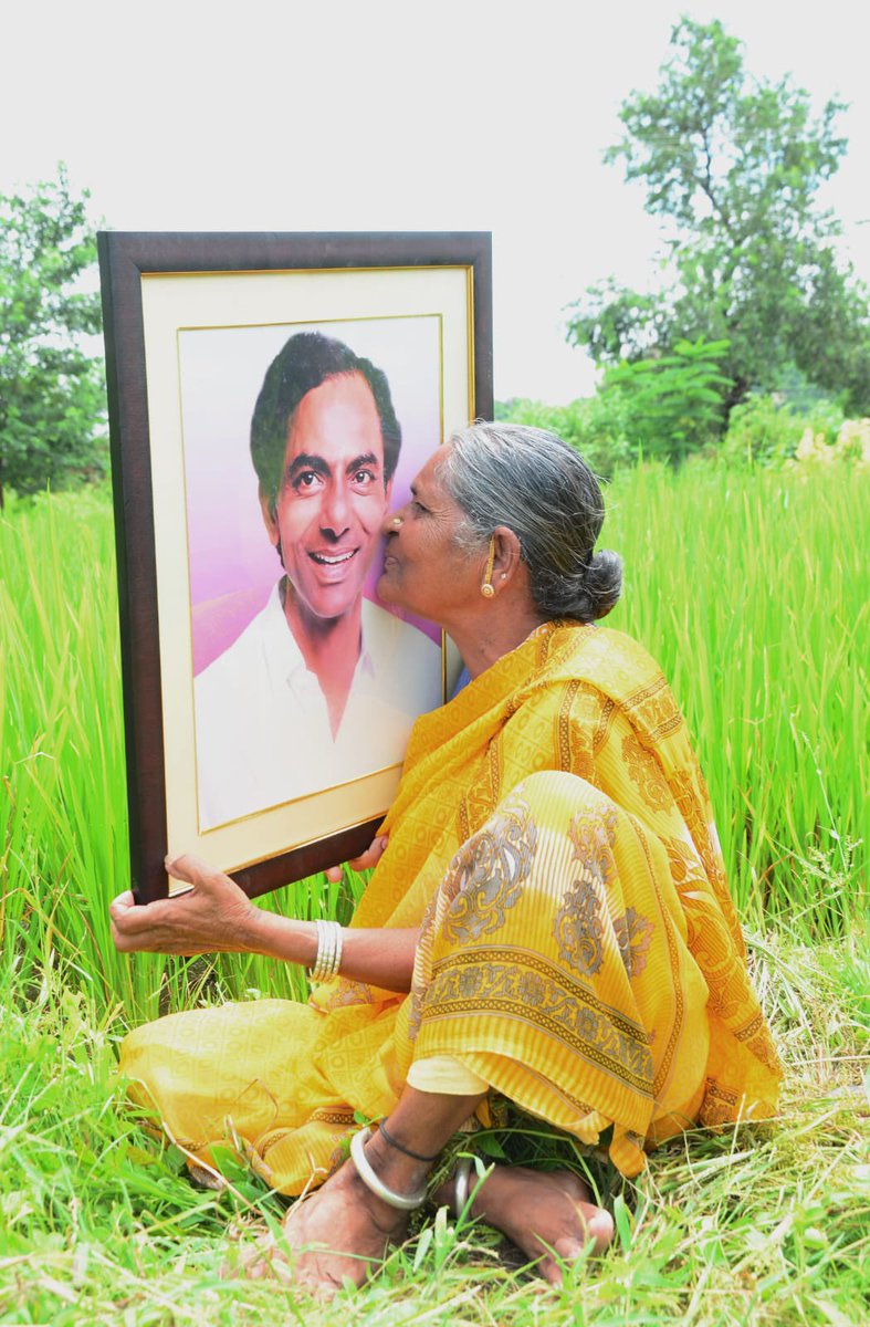 KTRBRS's tweet photo. ఆకాశంలో సగం కాదు.. “ఆమే” ఆకాశం...
సంక్షేమంలో సగం కాదు.. ”ఆమే” అగ్రభాగం...

మహిళా సంక్షేమంలో.. 
మన తెలంగాణ రాష్ట్రం..
యావత్ దేశానికే ఆదర్శం..

అప్పుడే పుట్టిన ఆడబిడ్డ నుంచి... 
ఆరు పదులు దాటిన అవ్వల వరకు...
అందరినీ కంటికి రెప్పలా కాపాడుతోంది...
మనసున్న కేసీఅర్ సర్కార్ 

#తెలంగాణదశాబ్దిఉత్సవాలు
#TelanganaFormationDay
