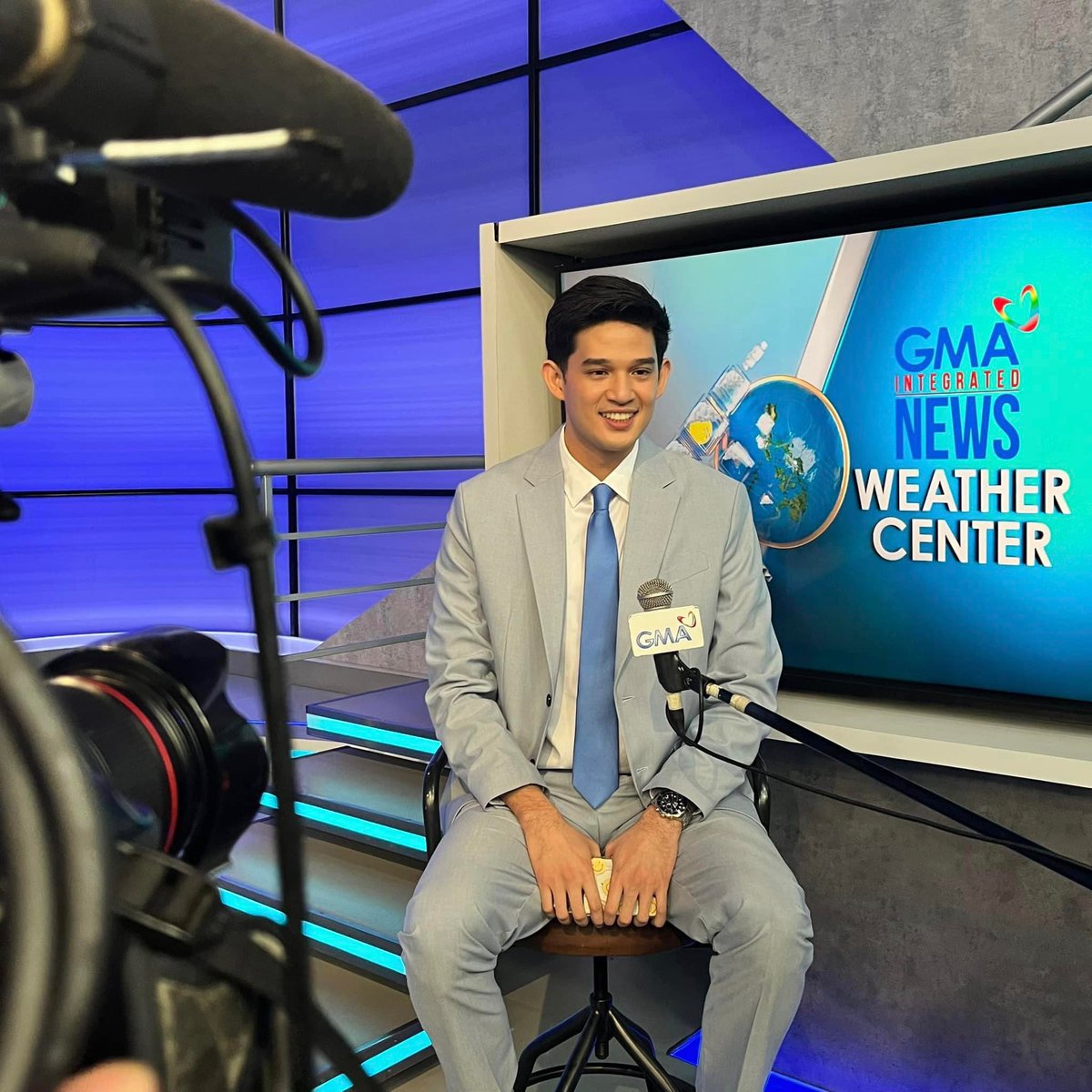 UnangHirit's tweet photo. Mga Kapuso, meet Anjo Pertierra! Our newest weather presenter na araw-araw nating makakasama para maghatid ng napapanahong balita.

Palaging tumutok sa inyong pambansang morning show kung saan laging una ka, #UnangHirit https://t.co/sfe2mNivBv