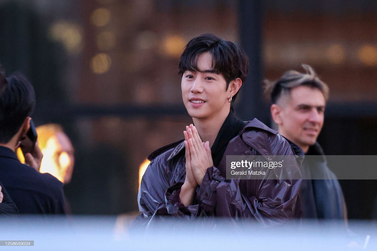 journeyofMT's tweet photo. [HQ by Getty Images] Part 3

Mark Tuan attending Saint Laurent Men’s Summer 2024 show

🔗 https://t.co/AxFFxLYOsV
🔗 https://t.co/IBN1BpqiDU
🔗 https://t.co/fsU98w7tPg
🔗 https://t.co/zNRZI72Juw

MARK TUAN SAINT LAURENT MENS SS24 
#MARKTUANatYSLBerlin 
#MarkTuan_SaintLaurent  
#MarkTuan 
@marktuan 
#SaintLaurent @YSL