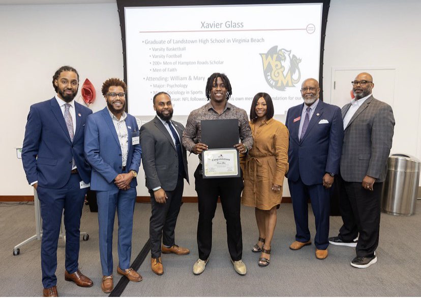 XavierGlass757's tweet photo. @UrbanLeagueHR 🙏🏾Thank y’all so much for this opportunity https://t.co/5FzqXHhbRu
