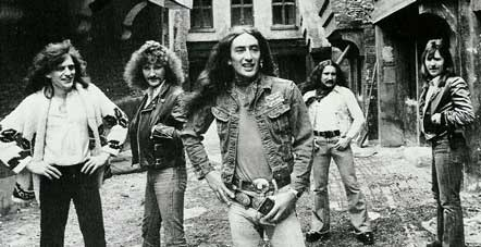 HitMusic70s's tweet photo. Now Playing: Look At Yourself by @uriah_heep - Listen at https://t.co/inAKQ9dgBg
 Buy song https://t.co/BxAUC8Tctq https://t.co/QGAb56xT74