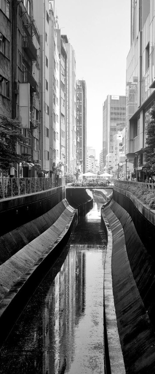 CPU_Ai_atelier's tweet photo. Finding the Ghost of Shibuya in Tokyo.Following the Shibuya river to see the story it tells!!

#codeyourowntools #urbanmetabolism #Tokyo #bradshawgasstrust @TheMSArch @complexurbanism 

@_AgrimaSharma https://t.co/k8nCu2GQlJ