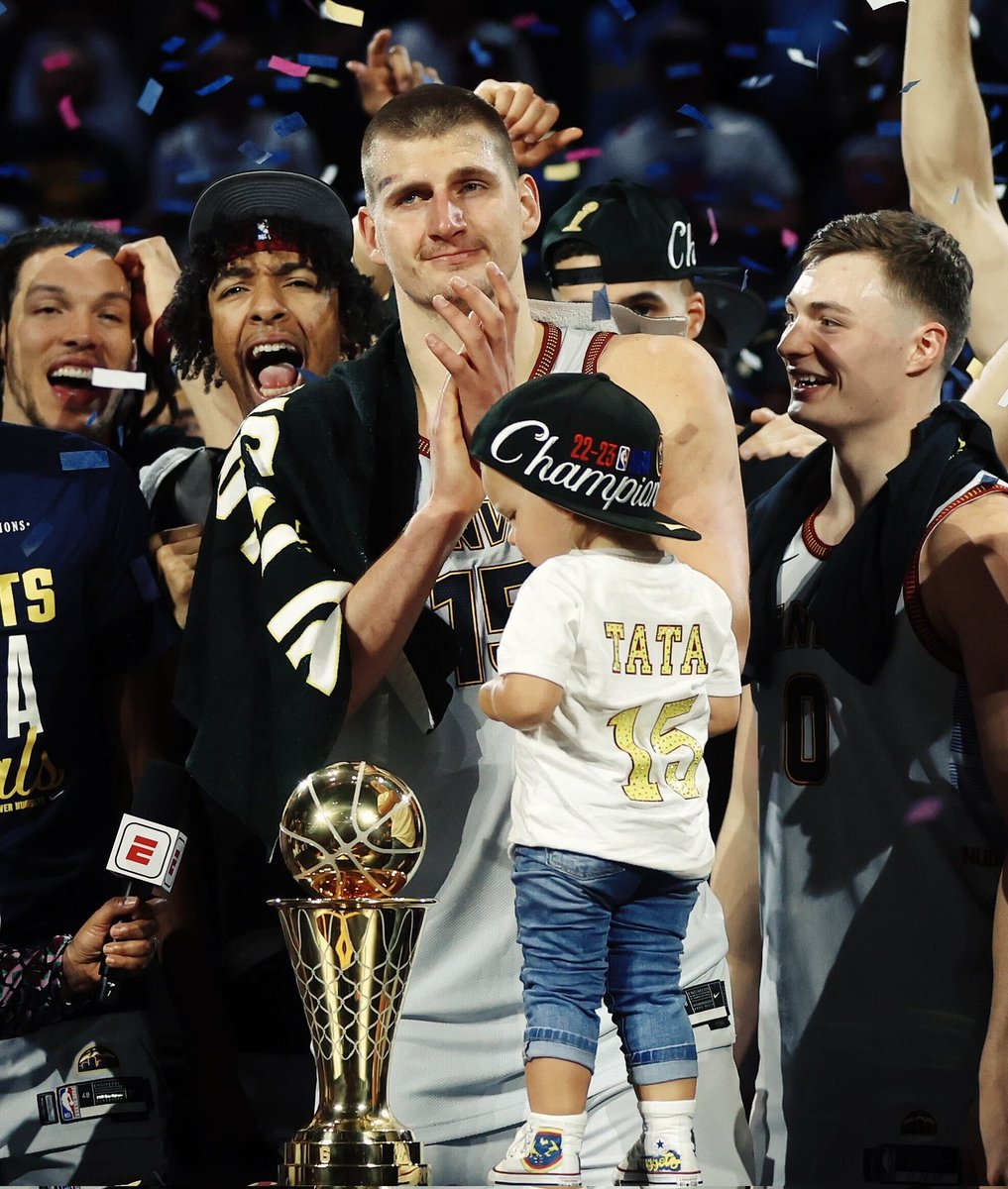 NBAdabad's tweet photo. QUE FOTO! https://t.co/gaHmsn9Y13