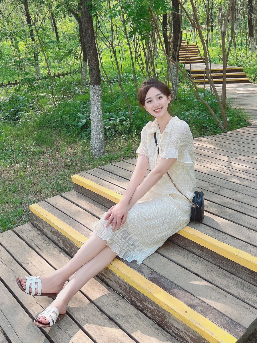 人生苦短，何必这么保守呢，要敢于尝试新鲜和未知的刺激感，弥补寂寞与空虚来满足身体，遇到我你会发现我的温柔与快乐！
唯一联系方式➕电报