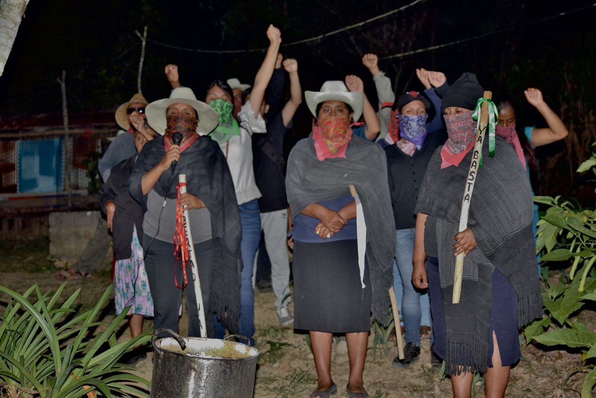 EloxMagon's tweet photo. #Integracion del Comité de Mujeres Autodefensas por la Libertad, en Eloxochitlán de Flores Magón Oaxaca.
♦️¡ALTO a la persecución Ilegal!
@FISCALIA_GobOax @salomonj
@lopezobrador_  @jesusromerooax @adan_augusto @ONUDHmexico @ONUMujeresMX @rosaicela_ @inmujeres 
📸 @SuenaDignidad https://t.co/fhQXzNUYYI