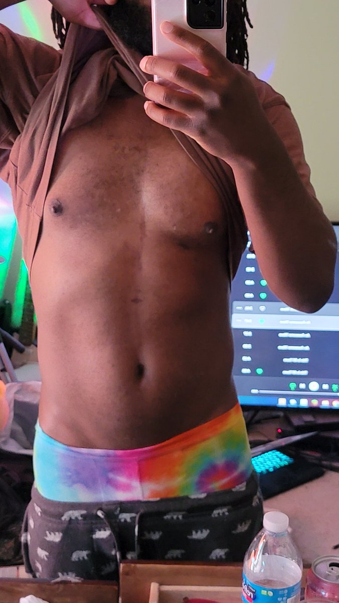 alienXboiii's tweet photo. Found these pics from a lil while ago and thought I'd post em.
Maybe one day, I'll just say "fuck it" and post my whole 🍆 lol 👀

#nsfw #nsfwtwt #nsfwtw #eboy #eboi #bi #queer #tummy #18pluscontent #lewd #nsfwvontent https://t.co/uWj5WEj9hn