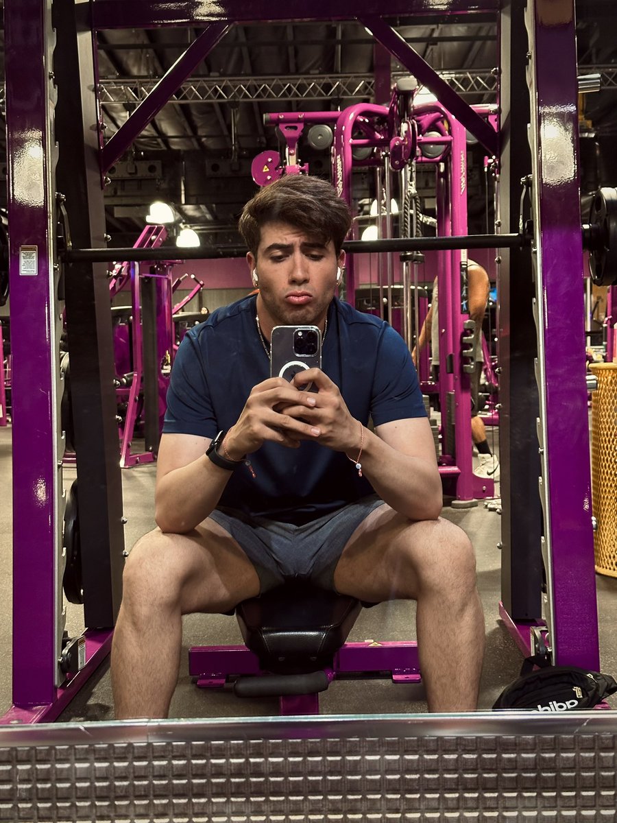 AlexG9514's tweet photo. Just at gym 🔥💪🏻❤️

#pasion
#gym
#lifestyle 
#boy
#actorslife https://t.co/0nmNsskBUk