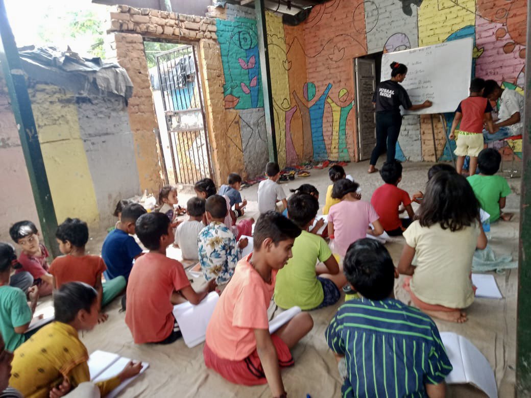 RNAFMUMBAI's tweet photo. Summer break classes are always fun. Keeping children engaged in creative activities and programs is extremely important during their school holidays. #EducatingThroughArt #schoolholidays #learningcenters #NewDelhi
@ROUBLENAGI @MisaalMumbai https://t.co/Ca6dOAIgqK