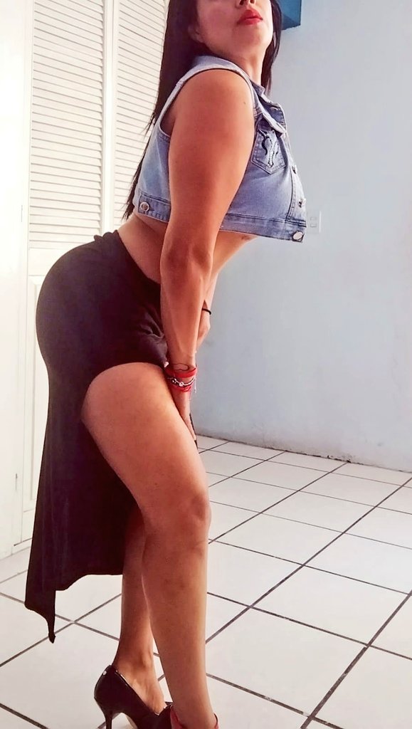 ang3lyta387's tweet photo. Próximamente abriré página azul😏😉 @OnlyFans siganme aquí para más info, sobre venta de contenido.
#VentaDeContenido #onlyfansgirl #tacones https://t.co/l7MlvRaJya