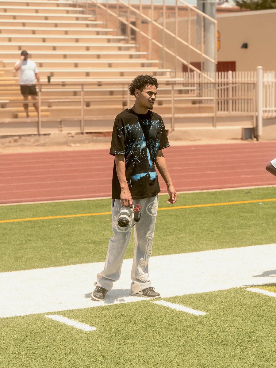 Ask about me I’m like MJ in my city✨🧙🏽‍♂️