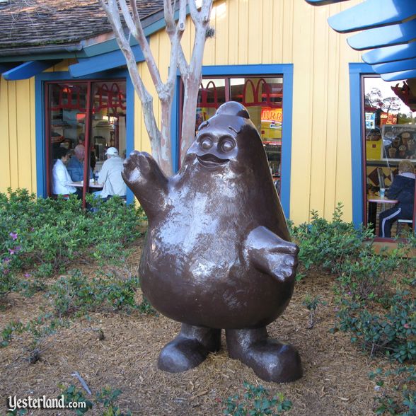 ScottKumka's tweet photo. Remember when Grimace was part of Downtown Disney at WDW? 
(photo:https://t.co/sp5UhyvyCR) https://t.co/JJbAmNWzS3