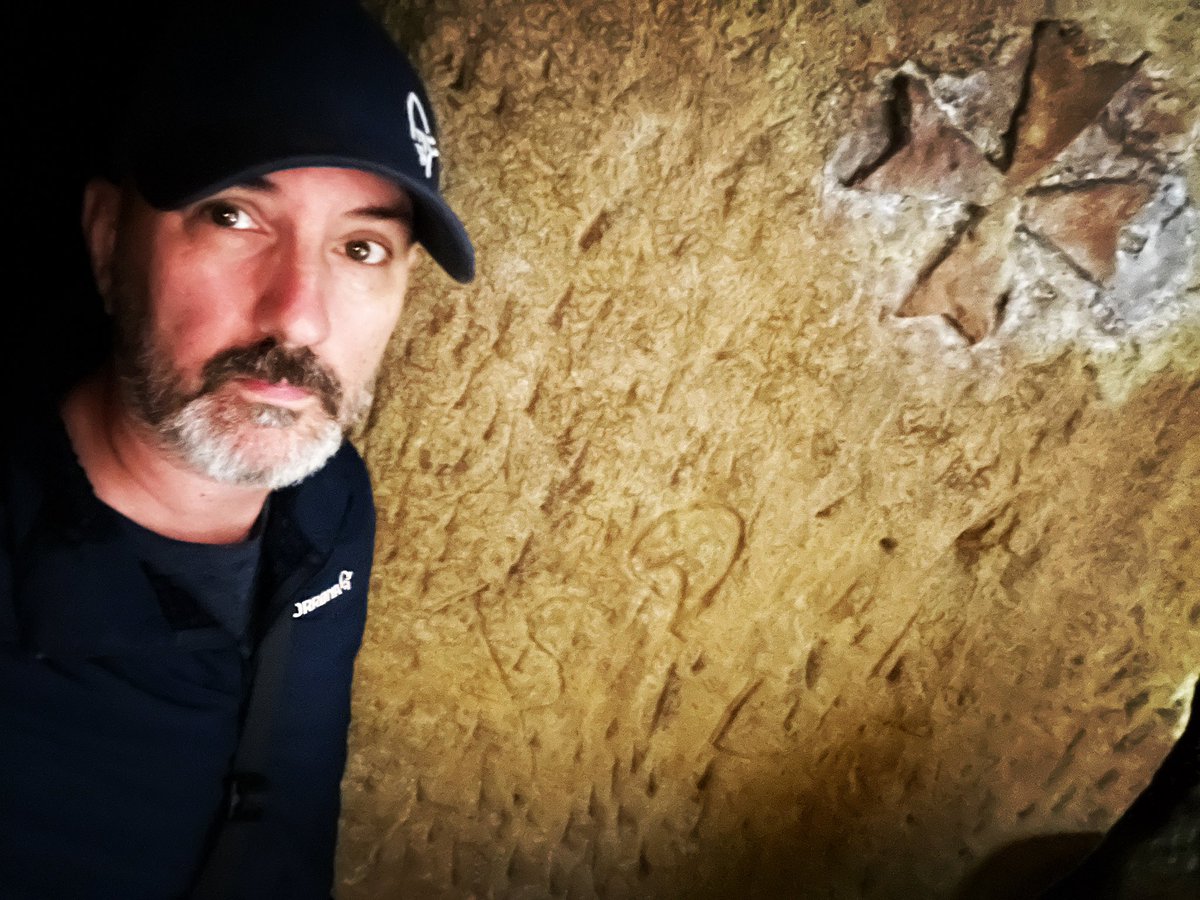 corjan_mol's tweet photo. Meet me underground, tonight at @ 20:30 on the Dutch @HISTORY Channel when the #curseofoakisland embarks on Expedition Italy. Season X marks the spot. https://t.co/RmpGeYyro8