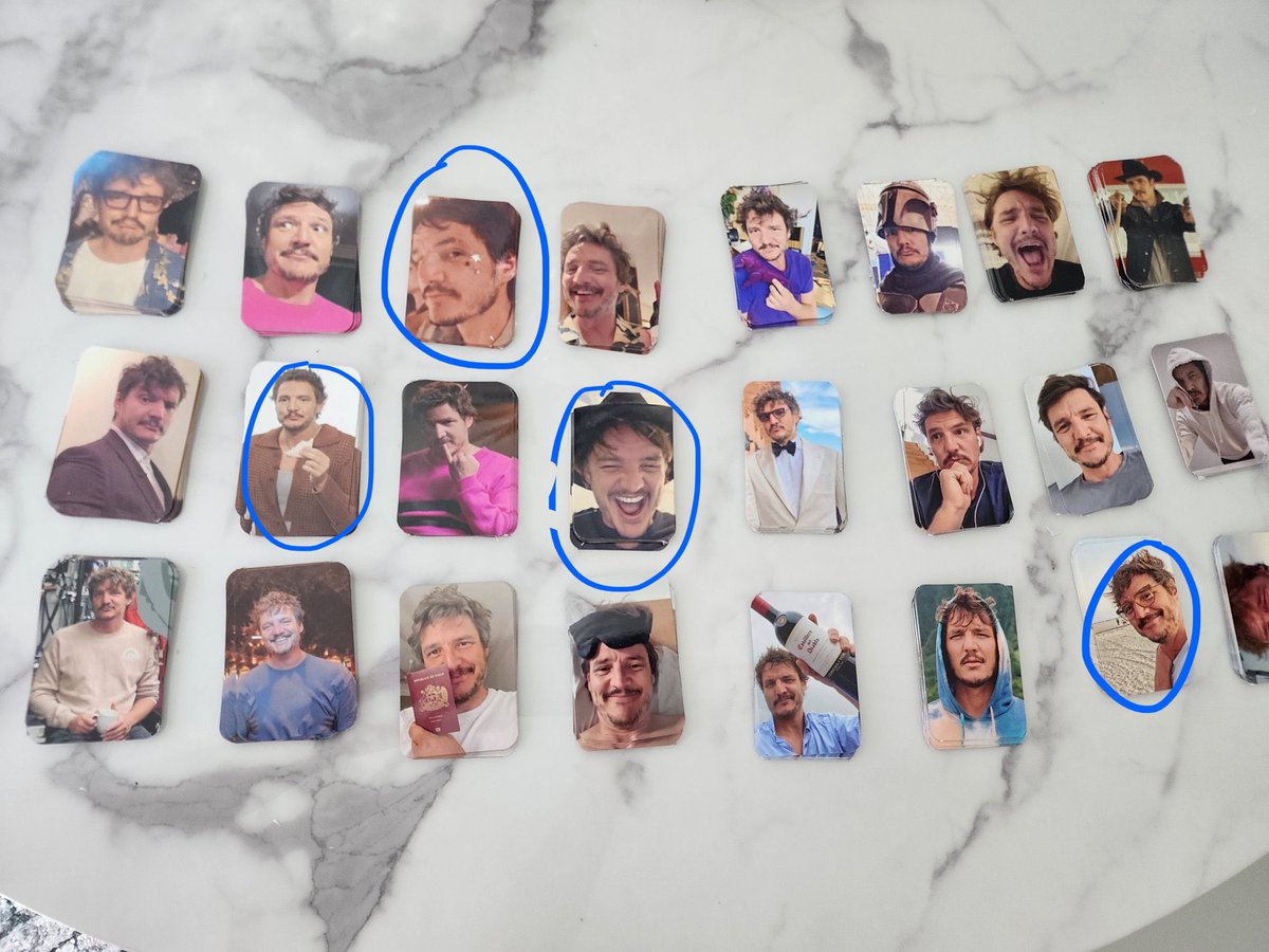 itsbangchantime's tweet photo. @CHENHOURSS Are these made with moo? Is there anything on the back? https://t.co/iP6svhgeQT