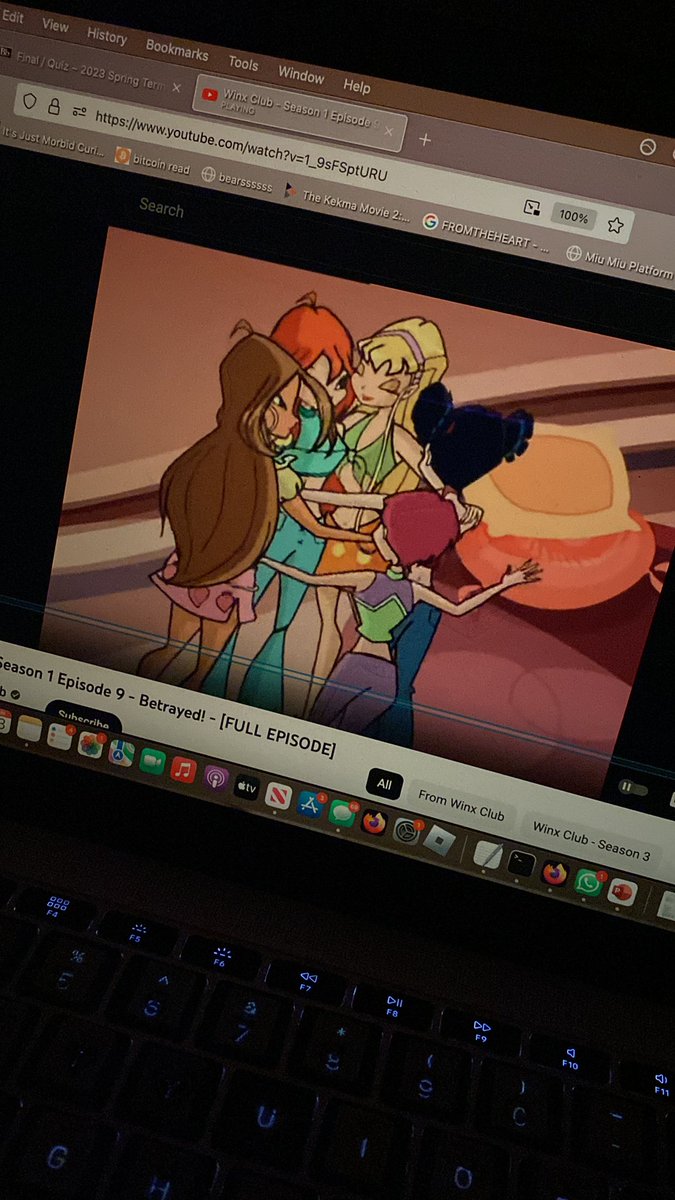 i love the winx club so much their outfits r so freaking cute also i love the patchy editing going from handdrawn animation to 3d animation it adds a layer of nostalgia and texture