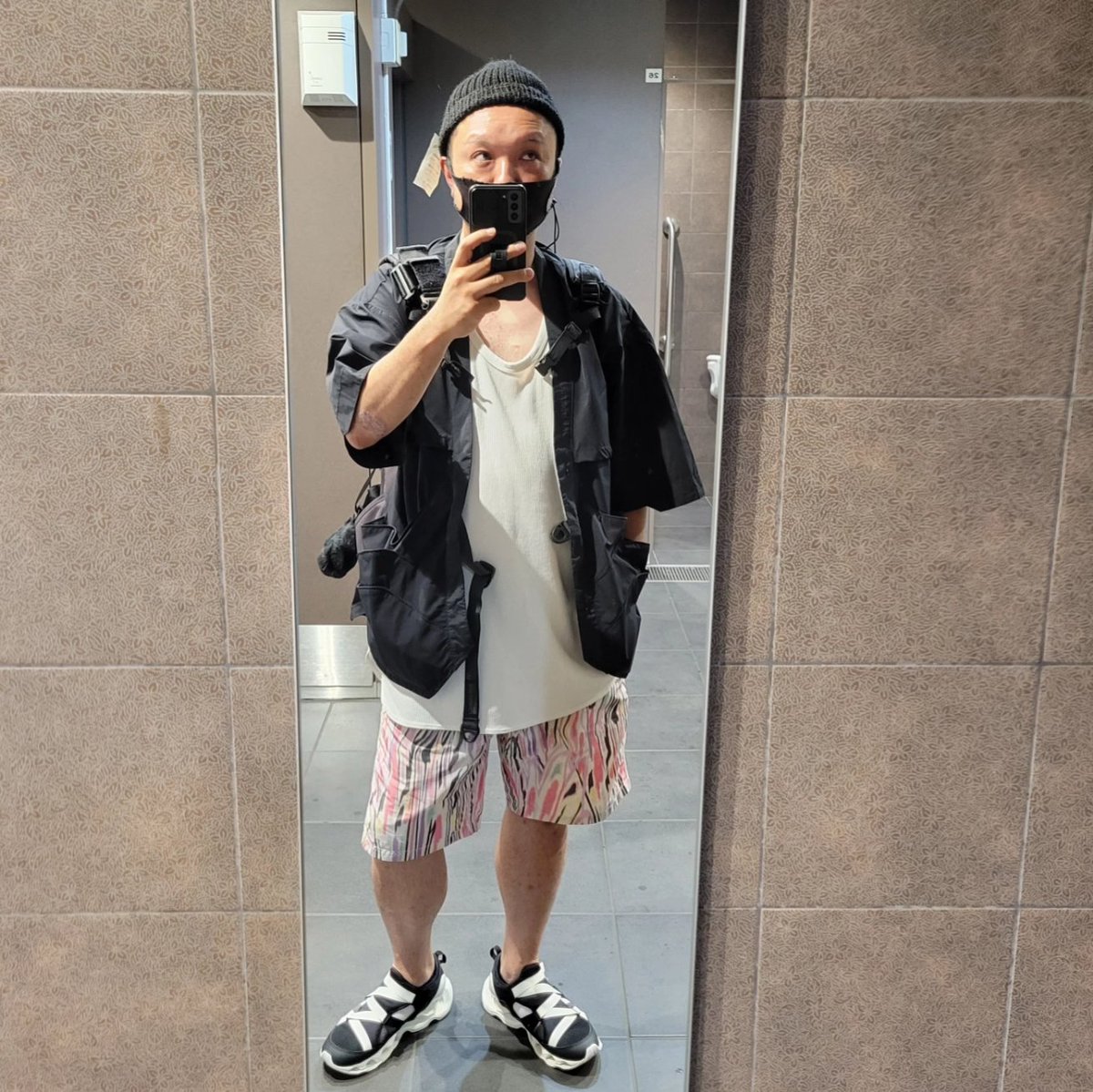 kusoyaro0812's tweet photo. 今日のクツ野郎
〜お昼から仕事は酷。。。編〜
#アメリカンラグシー #OCTOGAMBOL #GU #goslowcaravan #MIZUNO #waveprophecy #waveprophecystrap #PORTER #古着 #古着好きな人と繋がりたい #スニーカー好きな人と繋がりたい #ハードオフファミリー #ハードオフ公式アンバサダー https://t.co/fJ9SicGwQf