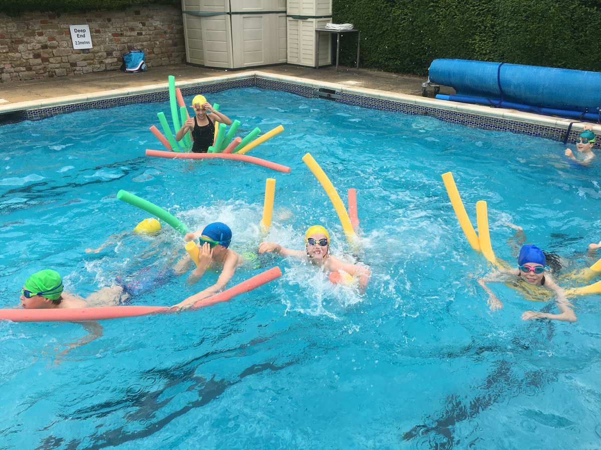 AldroSchool's tweet image. Form 3&amp;amp;4s enjoyed the glorious weather for our ‘Big Boarding Weekend’. Saturday was movie night, followed by lazer-tag, swimming and games in the woods on Sunday.

#bigboardingweekend #funfilled #boardinglife #lifestaldro #juniors #surreyboarding #prepschoolgodalming