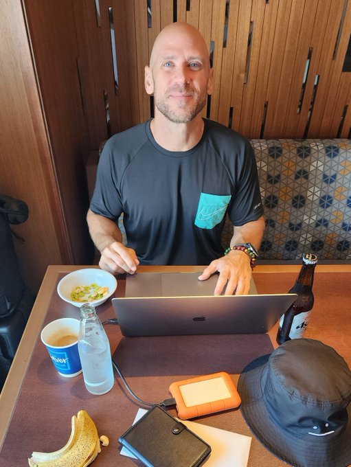 Responding to messages before my flight! This is pretty fun tbh lol https://t.co/VuJCVLlOVS + https://t<a href="/tag/throwbackthursday"class="tags"><span>#throwbackthursday</span></a>