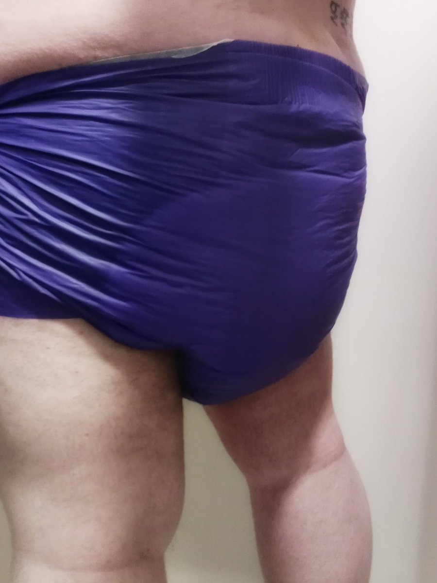 genderlessucubi's tweet photo. Uh-ho 😳 
#diaperboy #messydiaper #triplediaper #ftm #diaperlover #abdl #diaperchange #ftmdiaper https://t.co/YWM6Rxh90s
