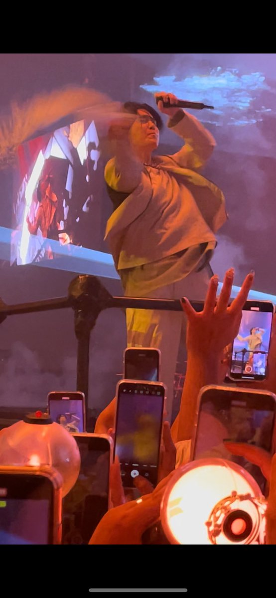 mmmmatac's tweet photo. 今までで一番近くで会えて、聖水も浴びました🫠ユンギの女として洗礼を受けました🫠🫠🫠もう戻れない……

#AgustD_SUGA_Tour_in_bangkokD3 https://t.co/KBOHUggZC1