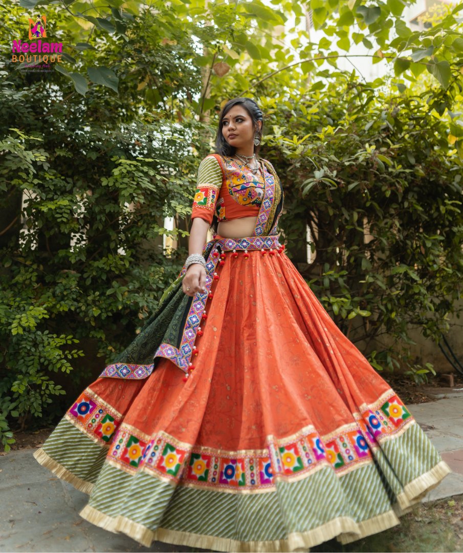 Twirling into Garba season with my favorite Chania Choli! 🌀💃🏽 There's no better feeling than being dressed up in traditional attire of a gerua coloured chania choli. 

   visit our store : goo.gl/maps/PsU6zC9Eh… 

#DesiSwag #EthnicFashion #dazzling #cottonfabric