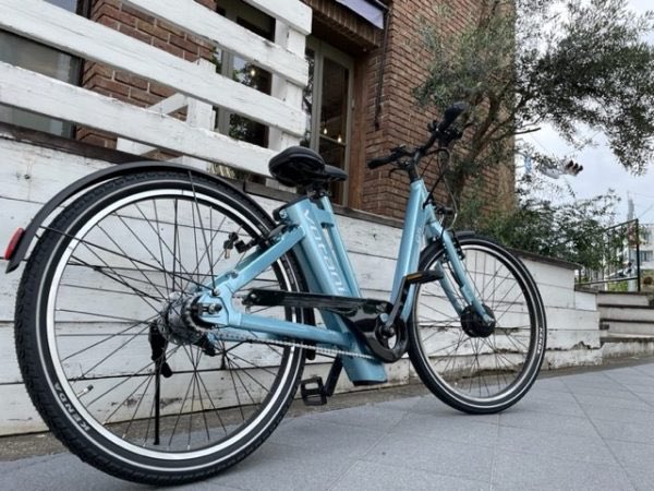 motovelo_eBike's tweet image. 【女性スタッフおすすめ】

メーカー各社からe-bikeのステップスルーモデルが続々とリリースされました📣

この注目カテゴリーを身長156cmの女性スタッフが、女性視点で比較してみました💁‍♀️

詳細はこちらをご覧ください🔽
motovelo.co.jp/blog/202306-38…

#miyata #merida #votani