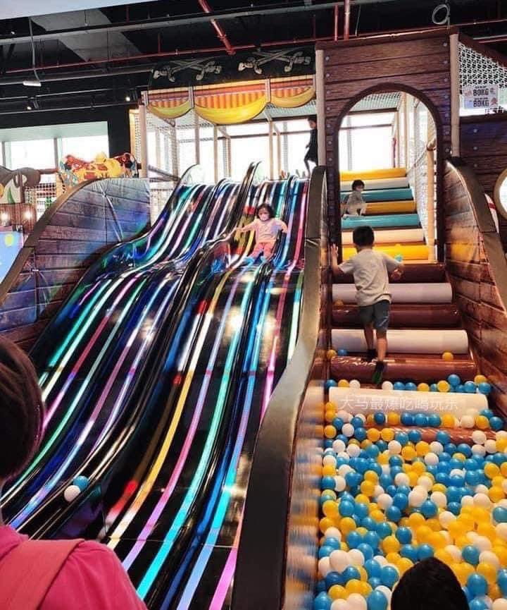 travetopia's tweet photo. Playground Indoor "terbesar" di Pavilion??!! 

Dalam 16,000 sqft tu, ada dalam lebih 20 permainan. Elok untuk latih fizikal anak korang, bapak budak pun boleh main

Bawa pergi sini memang layan weh : https://t.co/F99fiwacEA

📍Little Pirates Playland, Pavilion Bukit Jalil https://t.co/GzzDcWxEiE