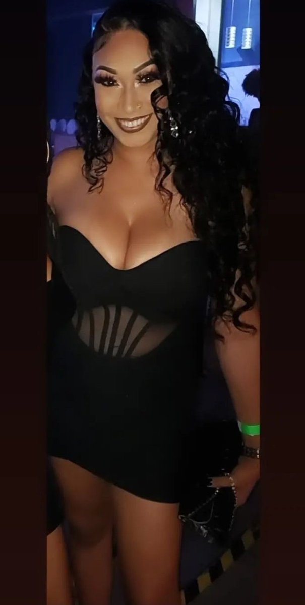Bizznessminded's tweet photo. Help me wish my beautiful daughter, Jeanee,  a Happy 33rd Birthday ! @kino_kinoputiya another year.... I feel extremely blessed and filled with gratitude!❤️🎁🍰🎂🧁🎉🎊 https://t.co/Ivipso4G7Q