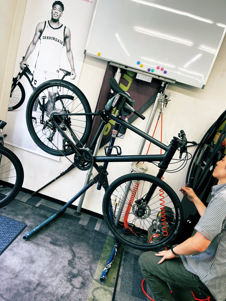 srhk_0325's tweet photo. 購入から1年経ったのでメンテナンスへ🚴
#cannondale
#BadBoy2 https://t.co/PT21vFU7xN