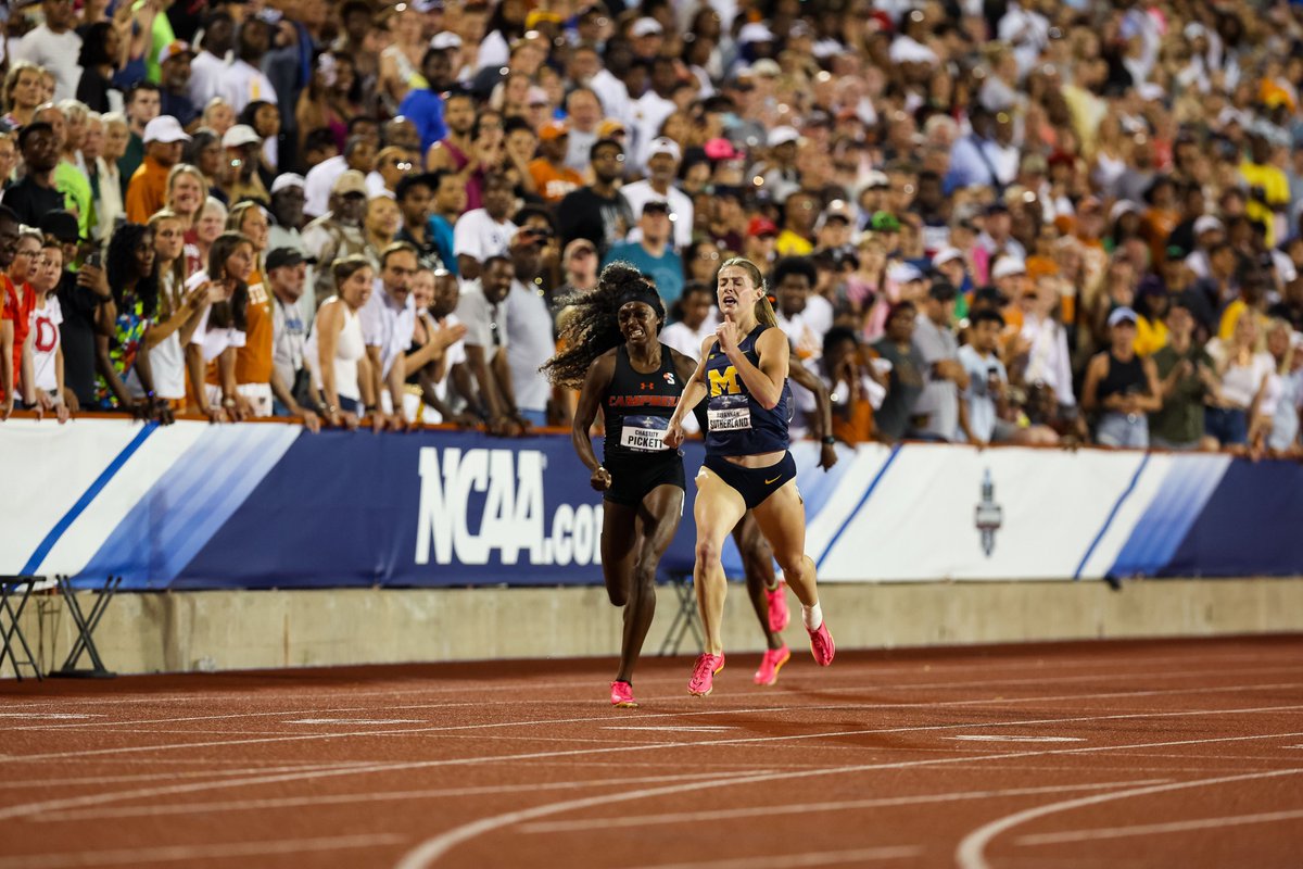 RunBlogRun's tweet photo. NCAA Championships 2023, Day 4: Upsets from the Underdogs, By Sam Fariss for RunBlogRun https://t.co/F0voJJp0LV , @samfarisss, @NCAATrackField, #track, #trackandfield, #howlaophotography, https://t.co/w4tWqIc2Tr