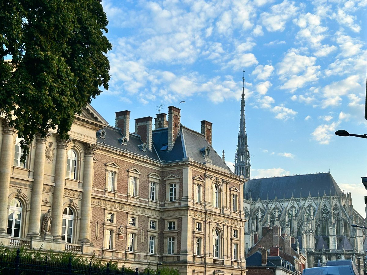 jojohook2003's tweet photo. The beauty of having early walks.  Siegfried Sassoon spent time in Amiens as did many British soldiers.  When I finished my MA I was done with academic reading but wanted  to just escape.  I read Birdsong for the 3rd time. My imagination conjured up this sort of architecture https://t.co/AQ0spTRFbv