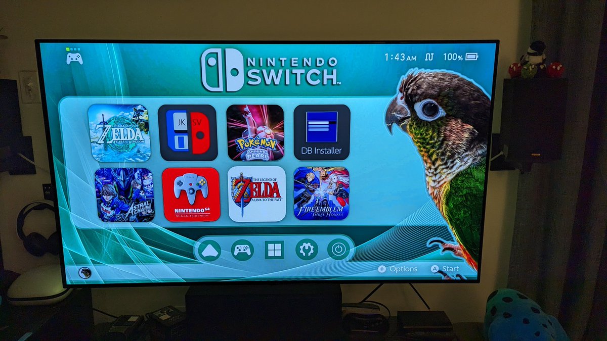 TomjFerrier's tweet photo. Modified a Nintendo Switch theme by Chronoss to suit my taste a bit more, featuring Oliver! I'd like to do a companion one for Azi too. https://t.co/hkqZMH7ILd