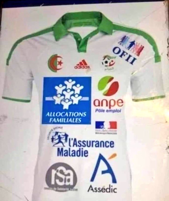 TiMissier's tweet photo. Le nouveau maillot de l'#Algérie 🇩🇿 sponsorisé par la #CAF, #PôleEmploi, #Sécu, #Assedic, #RSA... ! 🤣
#FraudeSociale https://t.co/lBLCugF6BQ