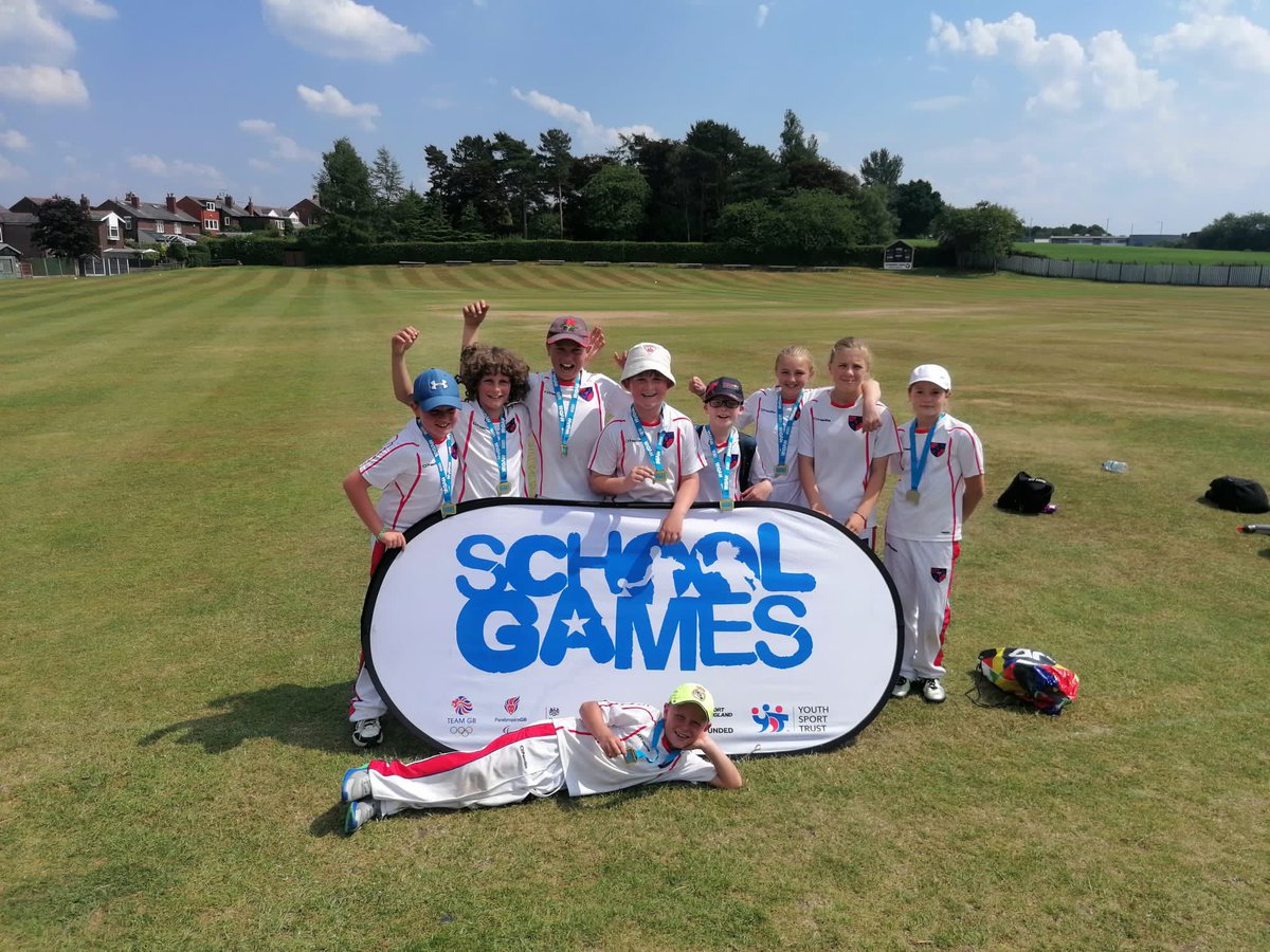 NewfoldSport's tweet photo. Great day and a great win for our Mixed cricket team! So lucky to have the use of these amazing local facilities, thank you @cathi2122 and @orrellcricket for a fantastic day! On to the next round! https://t.co/ybR0M7ZDB3