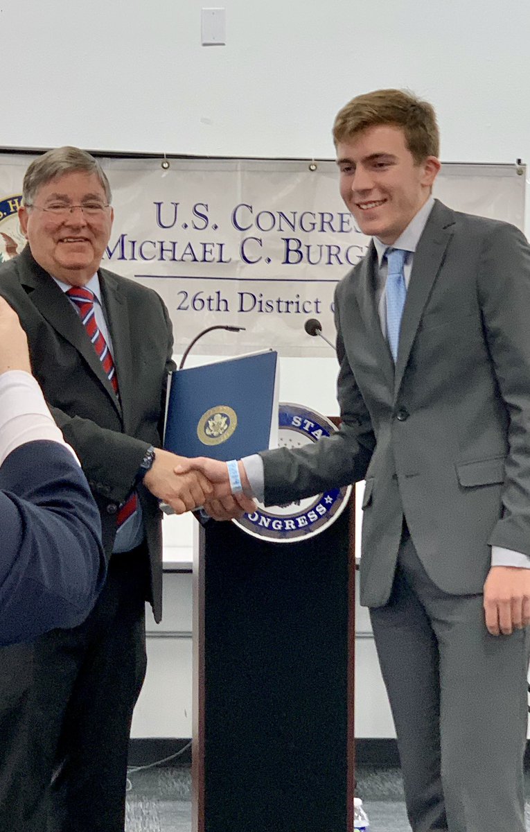 GledhillRick's tweet photo. Cake &amp; kool-aid w/ your Congressman, a pretty cool way to start an 18th b-day. Congrats Evan and all appointees! #USAFA https://t.co/yba18w6Dvp