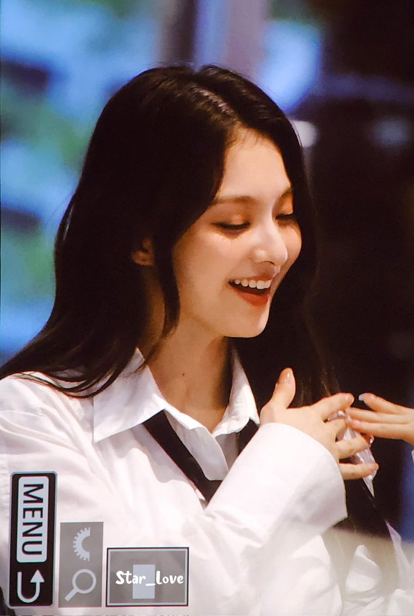 230613 더쇼 퇵길아웃 프리뷰
#프로미스나인 #fromis_9 #이나경 #LeeNaGyung