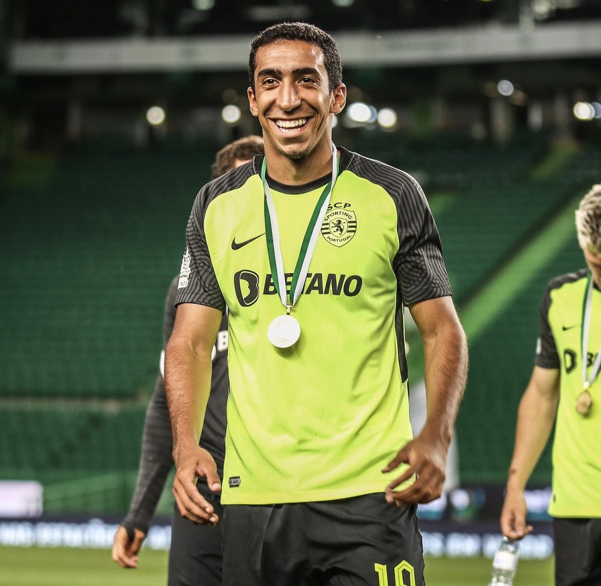 rugido_leonino's tweet photo. O negócio entre #Sporting_Cp e Wolfsburgo 🇩🇪 por Tiago Tomás está perto de ser fechado!
ℹ️ A oficialização está iminente devido à opção de compra que o Estugarda detém, a mesma termina nos próximos dias
A transferência deverá render ao Sporting cerca de 10M€-13M 💰 https://t.co/Kc9lg9Lh1Q