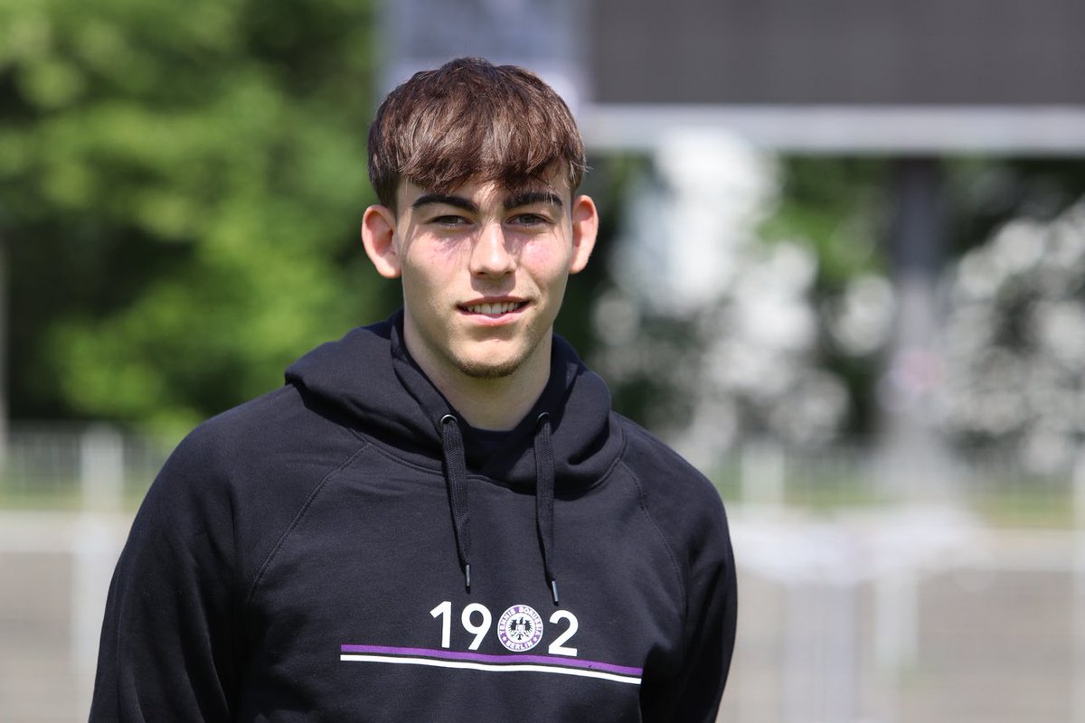 Mit Henrik Albert haben die Verantwortlichen von Tennis Borussia Berlin einen weiteren Neuzugang für die Torwart-Position verpflichtet. Der 19-jährige wechselt aus dem NLZ vom 1. FC Union Berlin an den Eichkamp: tebe.de/beitraege/henr… Herzlich willkommen bei TeBe, Henrik! 😊