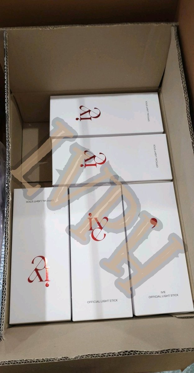 luvieeee_ph's tweet photo. [HELP RT 📢] PH 
WTS/LFB 

IVE SEALED Lightstick (from Starship)
🥳 2,750 each
🥳 ONHAND

🥳 MOP: Maya/Gcash/BPI
🥳 MOD: SDD or meet up 

yujin gaeul rei wonyoung liz leeseo smart araneta colisuem dive ls habong prom queens manila fancon https://t.co/8t5THJz7Au